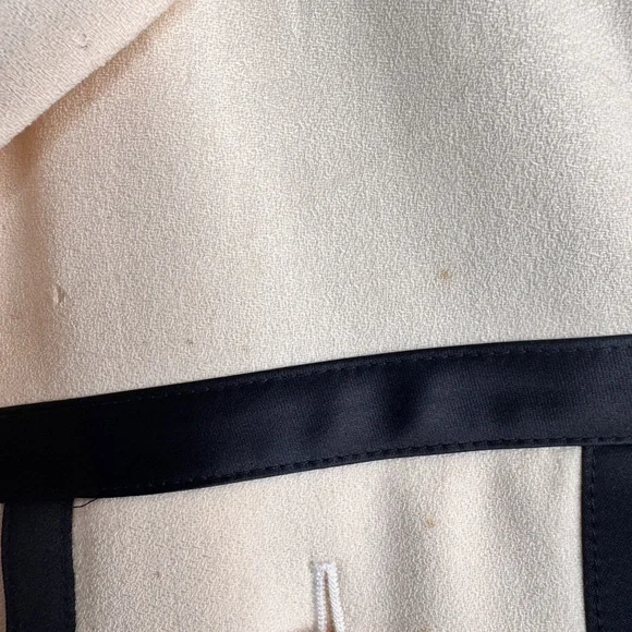 Escada Couture Cream and Black Vintage Women's Jacket - Picture 10 of 16